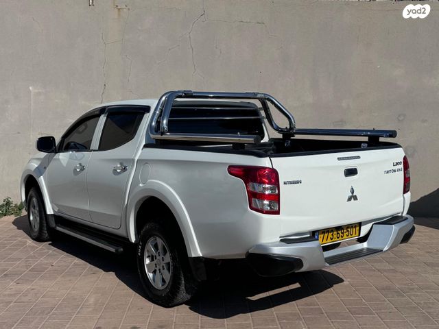 מיצובישי טרייטון / L200