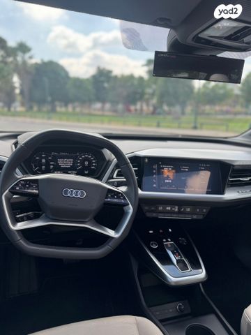 מודעת רכב אאודי Q4 e-tron
