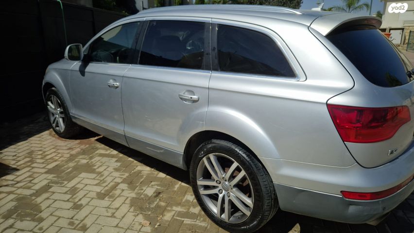 מודעת רכב אאודי Q7