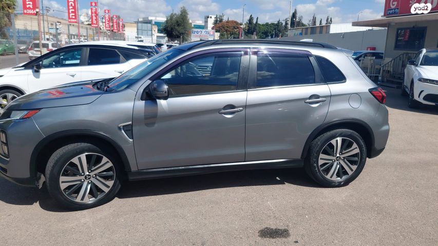 מודעת רכב מיצובישי ASX