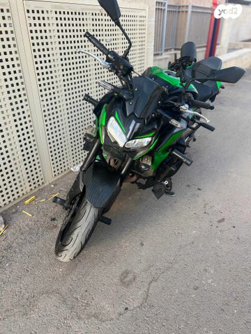 קאוואסאקי Z900