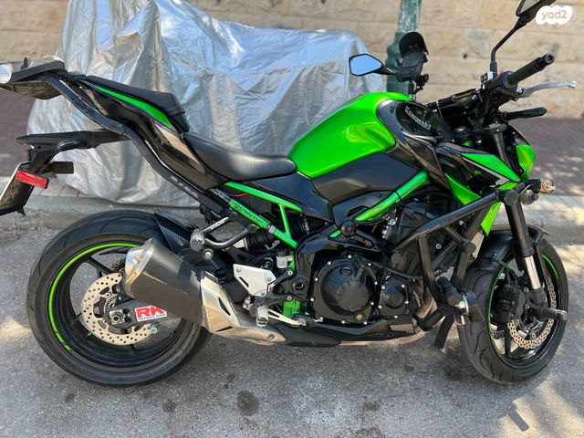 קאוואסאקי Z900