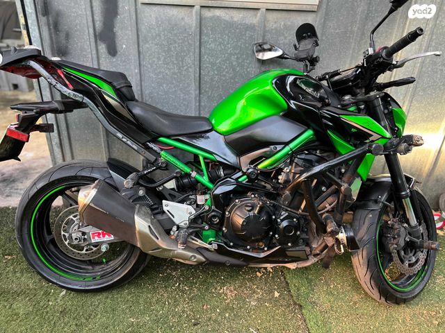 קאוואסאקי Z900