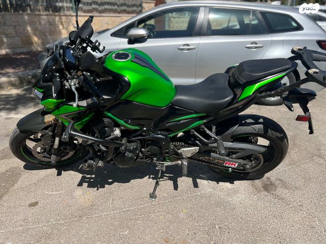 קאוואסאקי Z900