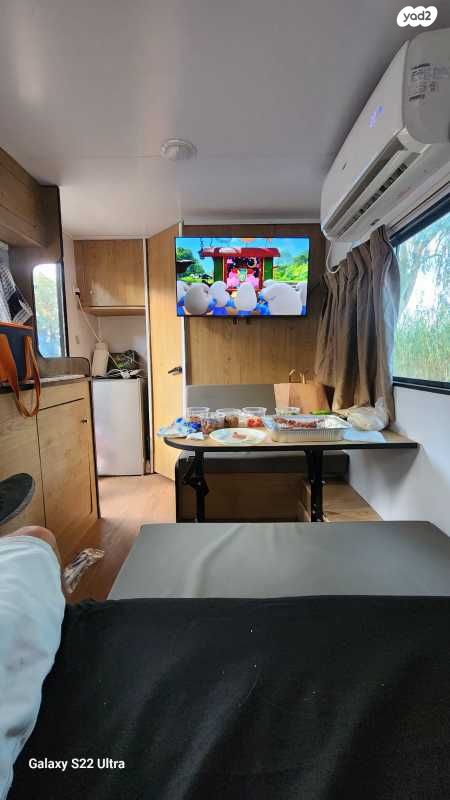 מודעת רכב נגרר (קראוון נגרר)