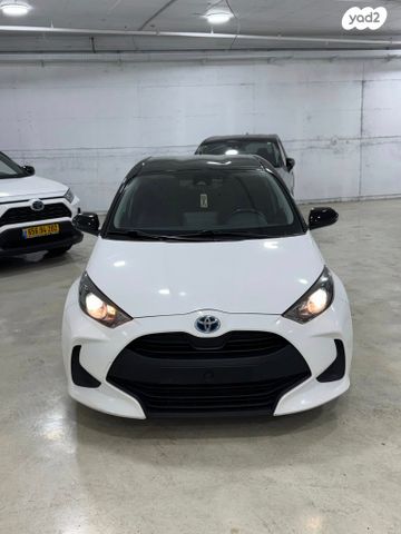 טויוטה יאריס