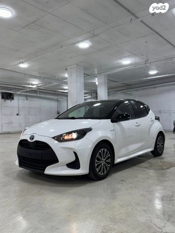 טויוטה יאריס
