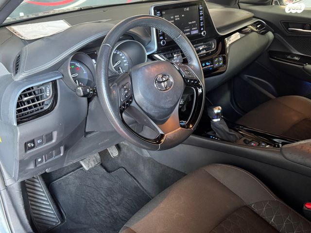 טויוטה C-HR