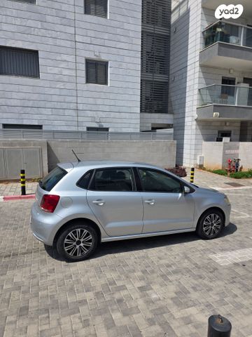 פולקסווגן פולו 