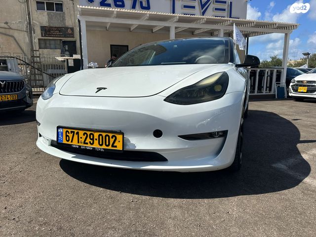 מודעת רכב טסלה מודל 3