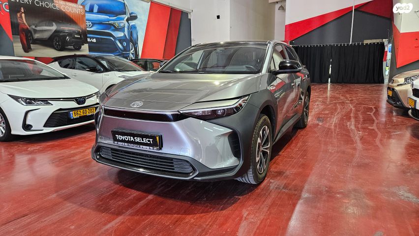 מודעת רכב טויוטה bZ4X