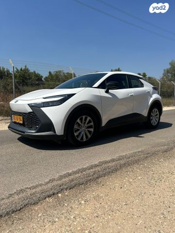 מודעת רכב טויוטה C-HR