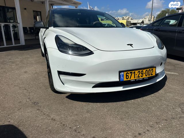 טסלה מודל 3