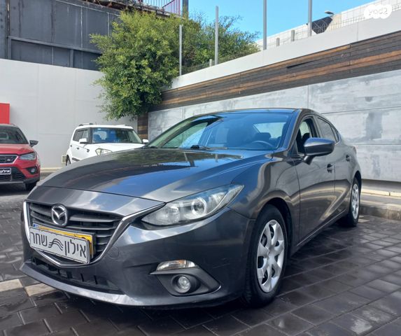 מודעת רכב מאזדה 3