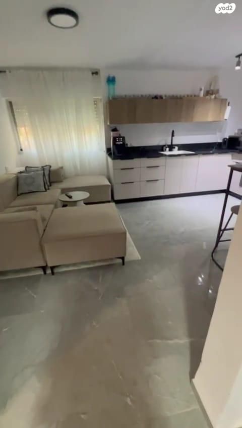 אבן גבירול 3