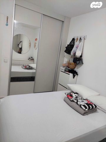 דירה, אורי צבי גרינברג 25, בן גוריון, חולון