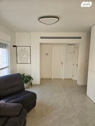 גג/ פנטהאוז, יעקב שריבוים 12, בית הכרם, רמת בית הכרם, ירושלים