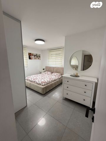 דירה, שונית 1, קרית מנחם בגין, רמלה