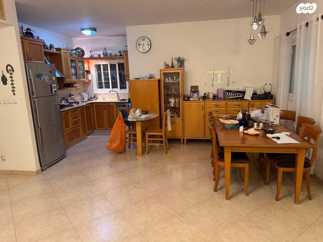 דירת גן, בת חן 23, רמת חן, חיפה