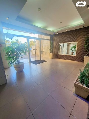 דירה, שונית 1, קרית מנחם בגין, רמלה