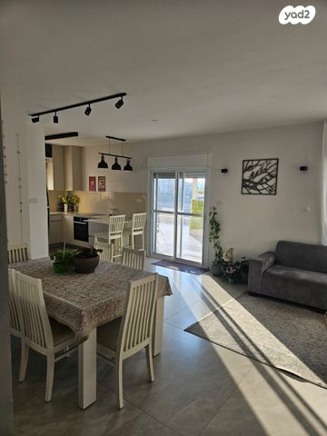 גג/ פנטהאוז, יעקב שריבוים 12, בית הכרם, רמת בית הכרם, ירושלים