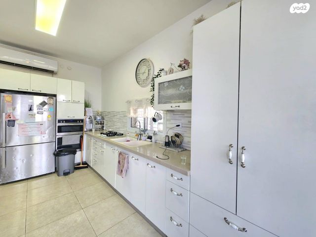 דירת גן, יוסף ויתקין 12, נווה עובד, חדרה