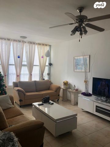 יהושע חנקין 79