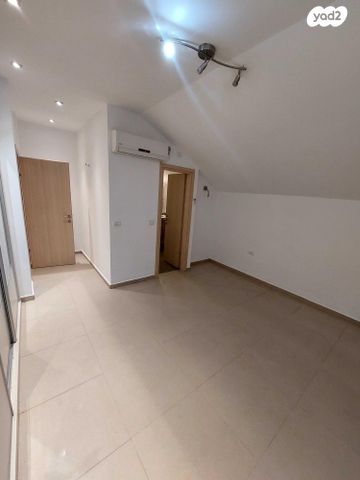 יחידת דיור, הכרם 1, חיננית, חיננית