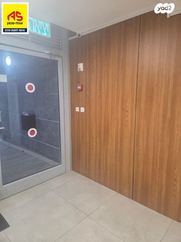 דירת גן, המציל היהודי, ברנע, אשקלון