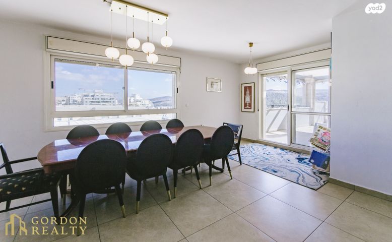 דירה, גבעת משקפיים, בית שמש