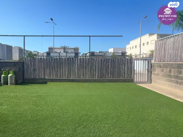 דו משפחתי, ישפה 5, רובע 10 חן, קצרין