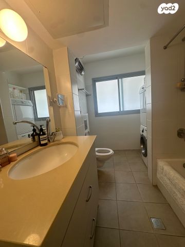 דירה, פועלים א, כפר סבא