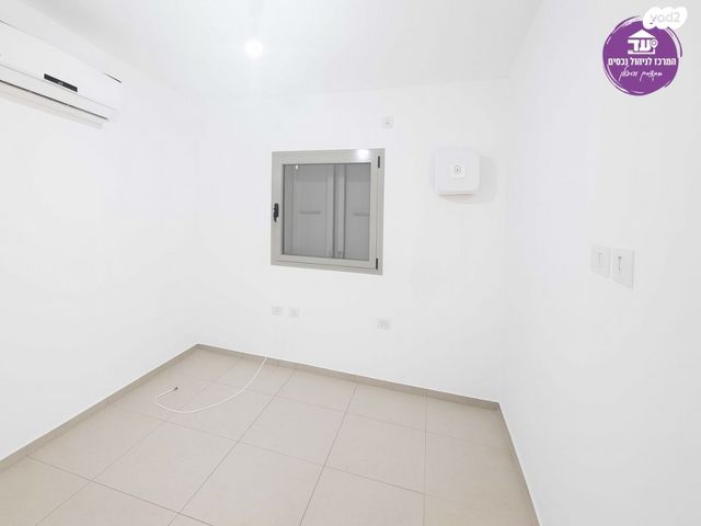 דו משפחתי, ישפה 5, רובע 10 חן, קצרין