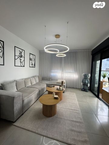 רפאל איתן 26