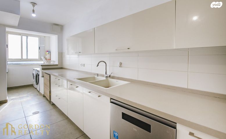 דירה, גבעת משקפיים, בית שמש