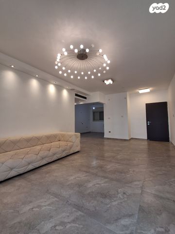 דירה, וייצמן, עיר, מרכז העיר, נהריה