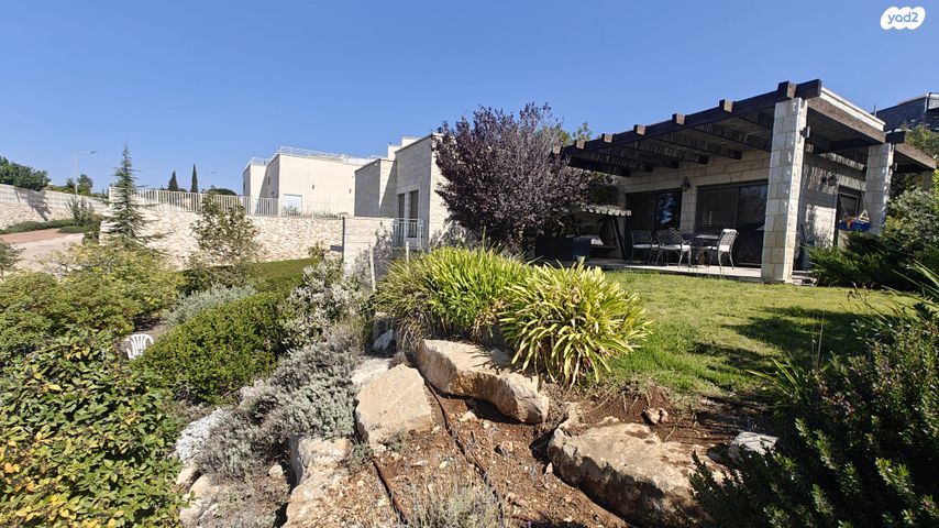 בית פרטי/ קוטג', לבון