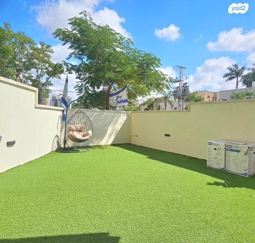 דירת גן, נווה עובד, יהוד מונוסון