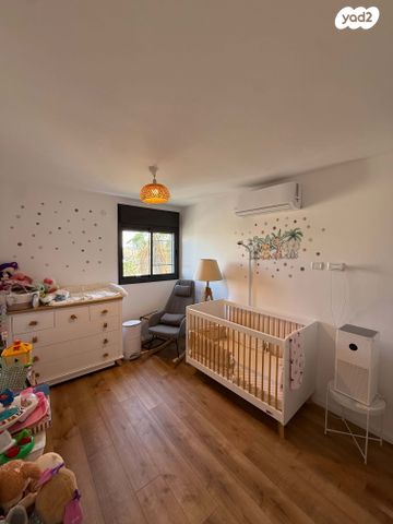 דירה, משגב עם 16, קרית שלום, תל אביב יפו