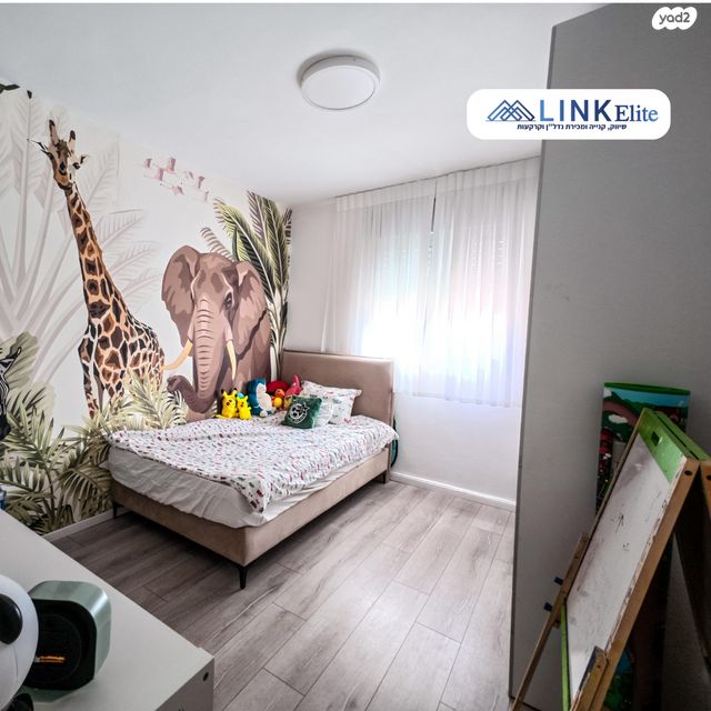 דירה, שדרות מנחם בגין, החותרים, טירת כרמל