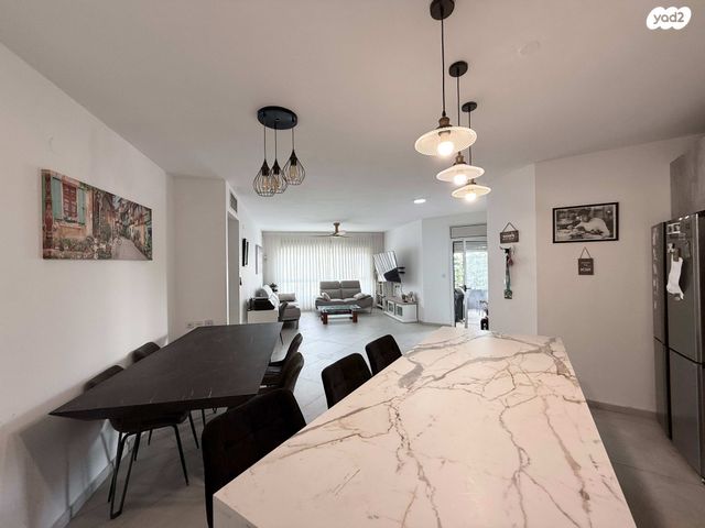 דירה, המגינים, מודיעין מכבים רעות