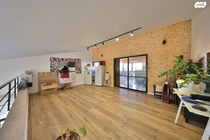 גג/ פנטהאוז, משה שרת, קרית חיים מזרחית, חיפה