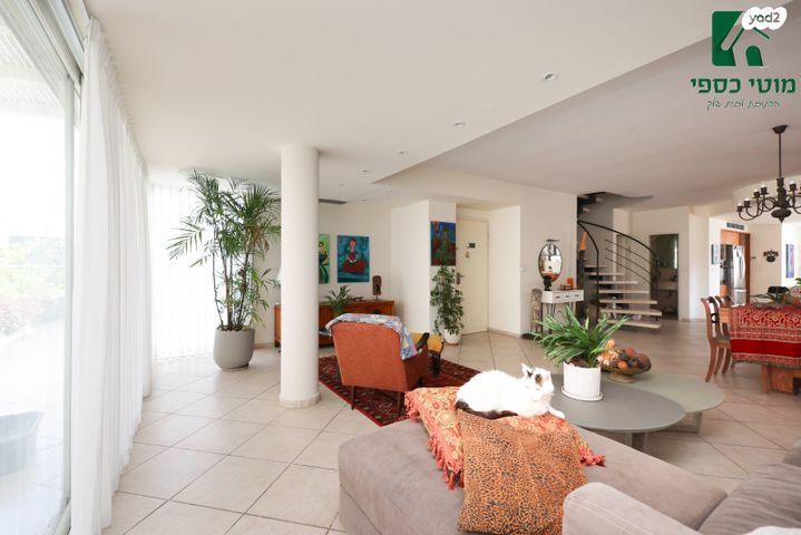 גג/ פנטהאוז, הפרחים, כפר סבא