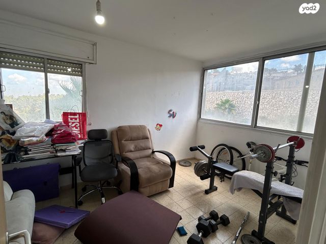 דירה, אבן גבירול, גבעת המורה, עפולה