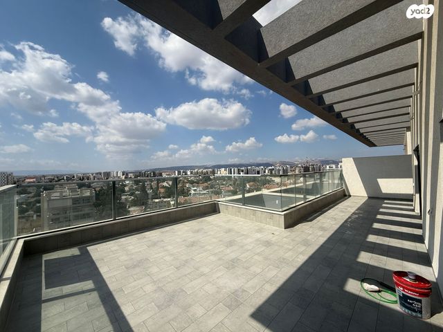 גג/ פנטהאוז, שכון עובדים, עפולה