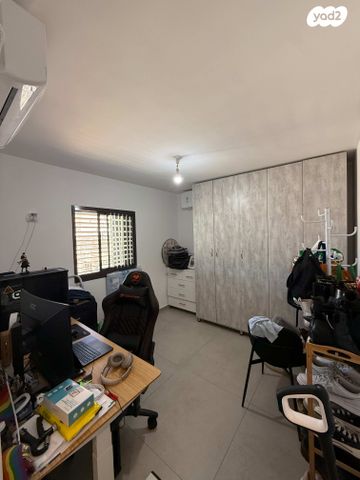 דירה, משגב עם 16, קרית שלום, תל אביב יפו