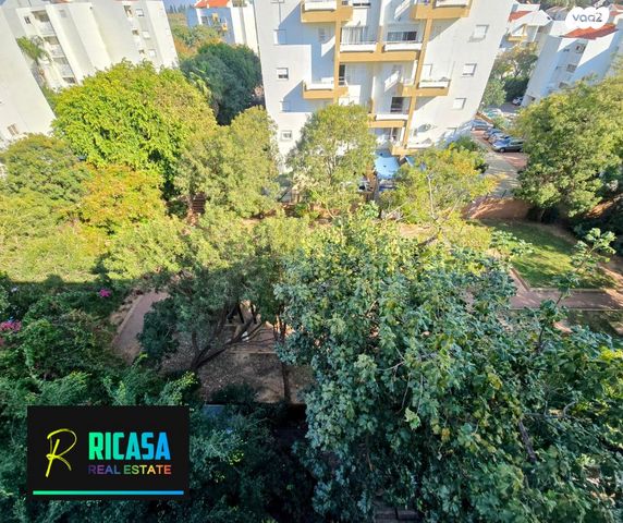 דירה, לב הפארק, רעננה