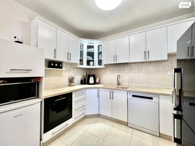 דירה, י.מ. פינס 16, נאות הרצל, נתניה