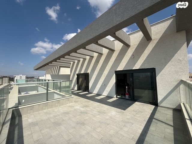 גג/ פנטהאוז, שכון עובדים, עפולה