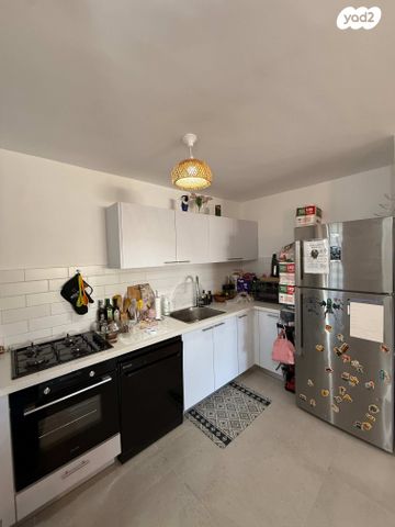 דירה, משגב עם 16, קרית שלום, תל אביב יפו